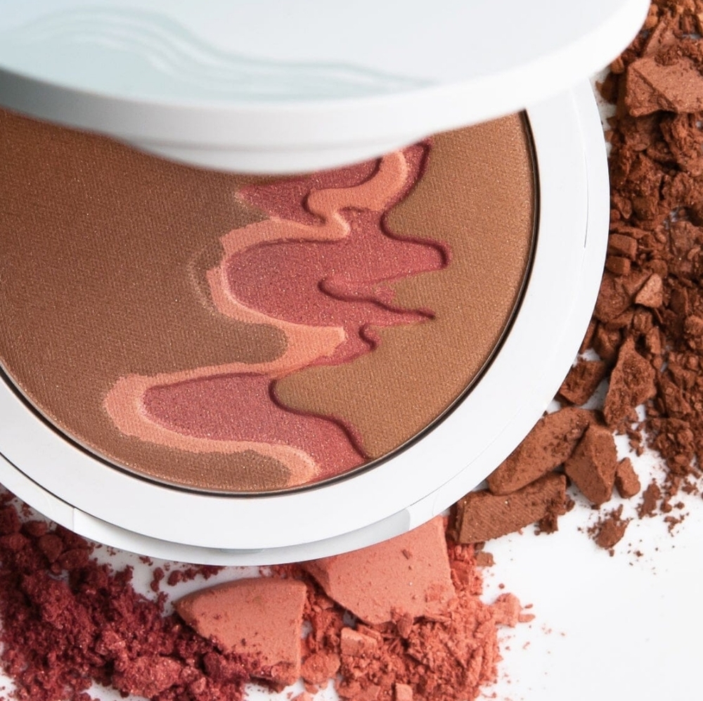 Flyte.70 ColorBack Burnished Bronzer. New. $48 MSRP